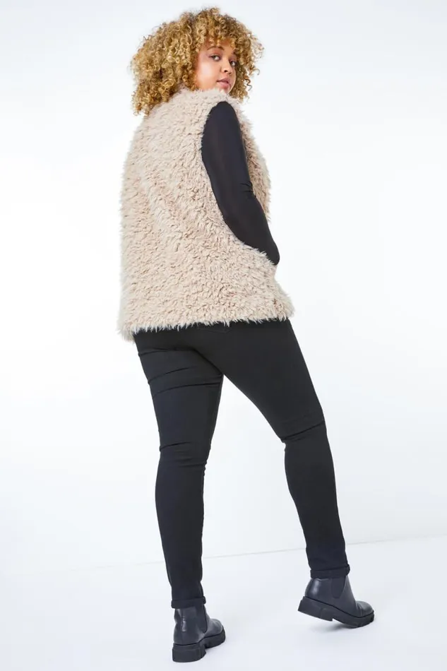 Beige Curve Textured Faux Fur Gilet Women Roman Coats