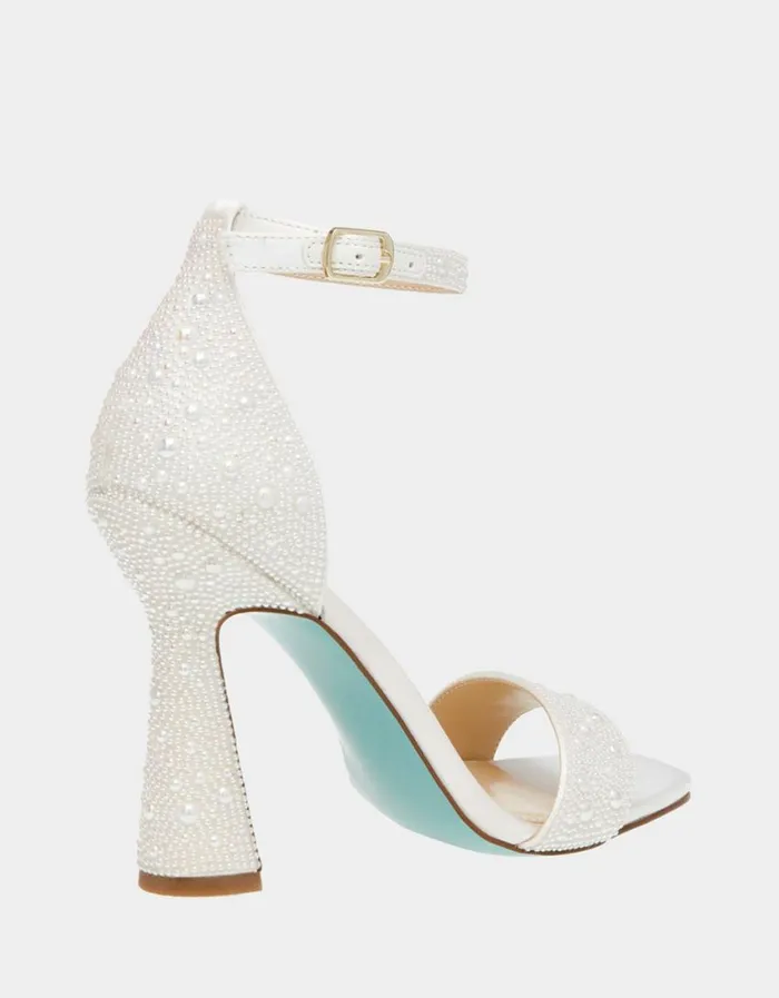 Betsey Johnson Women DANI IVORY Ivory