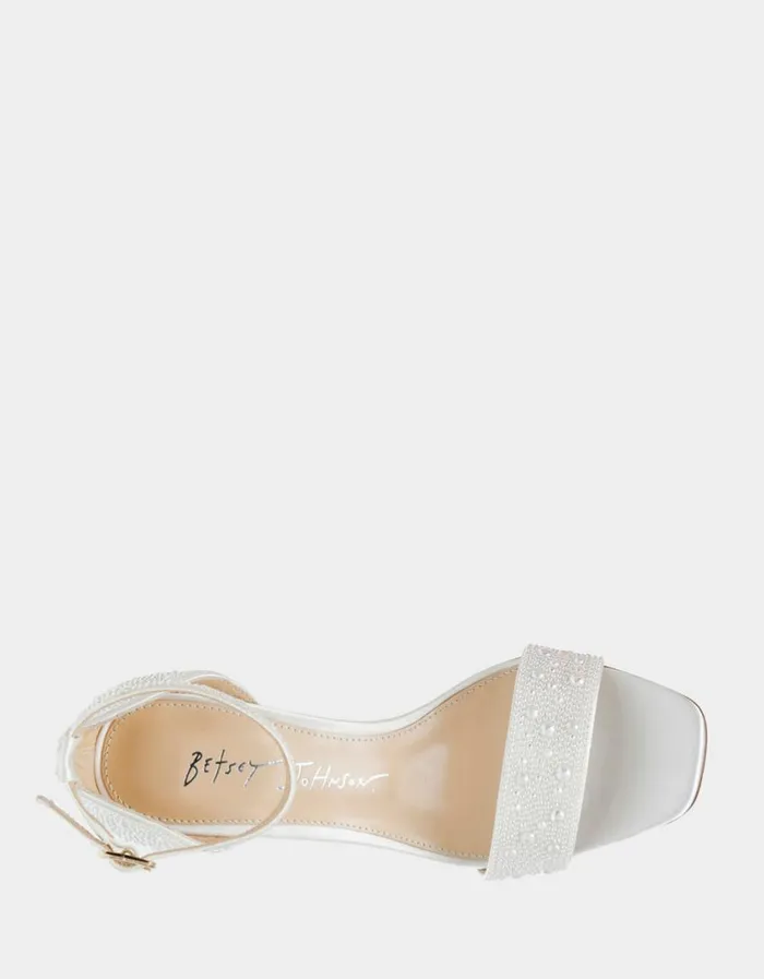 Betsey Johnson Women DANI IVORY Ivory