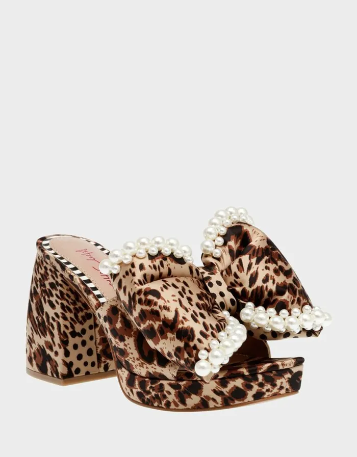 Betsey Johnson Women MACCIE LEOPARD Leopard