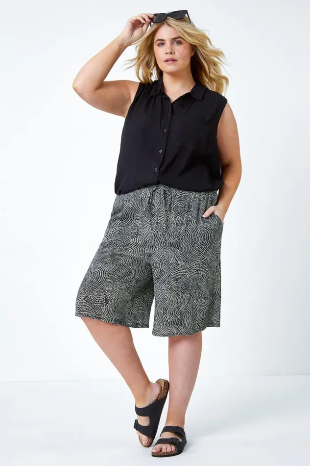 Black Curve Spot Print Elastic Waist Crinkle Shorts Women Roman Shorts