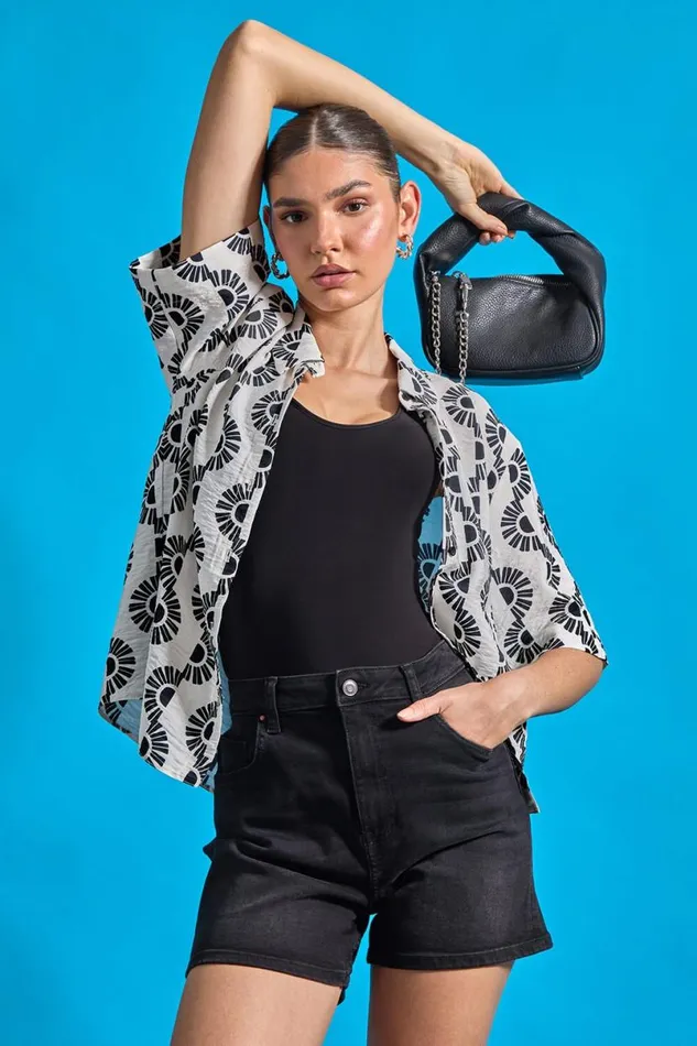 Black Geometric Print Button Shirt Women Roman Tops