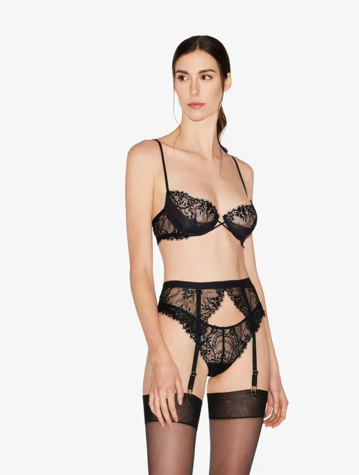 Black Padded Pushup Bra With Leavers Lace Trim Lingerie La Perla Padded