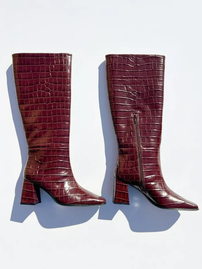Boots Shop Lisa Says Gah TGIF Croc Boot