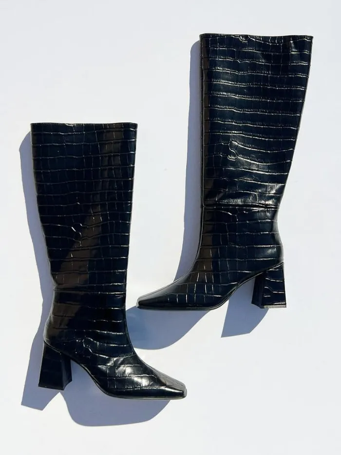 Boots Shop Lisa Says Gah TGIF Croc Boot
