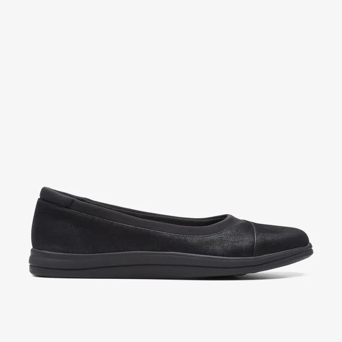 Breeze Ayla Black Women Clarks Flats