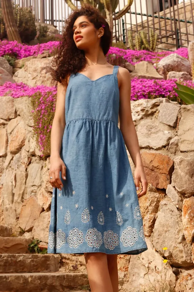 Denim Sleeveless Cotton Embroidered Midi Dress Women Roman Dresses