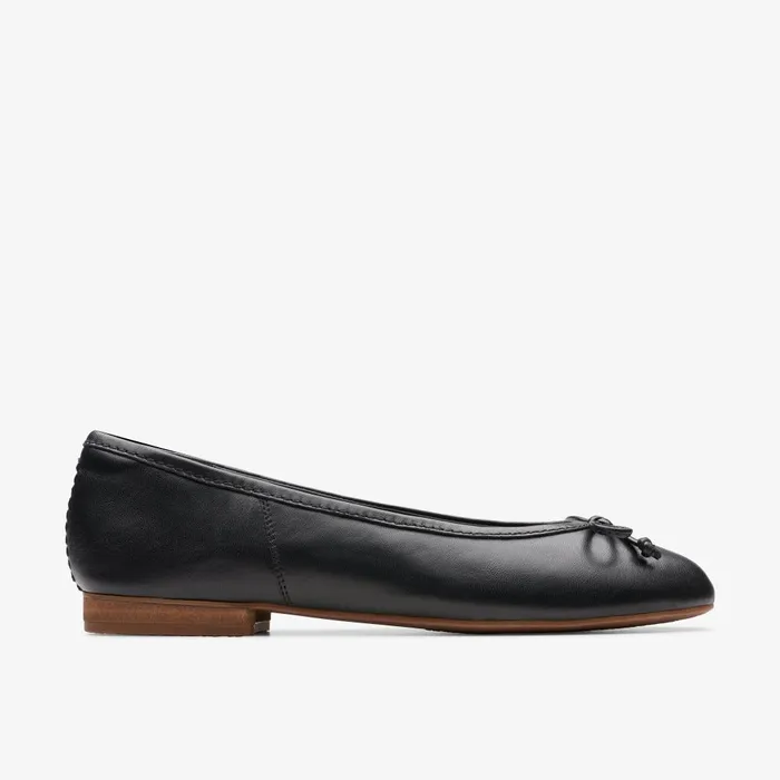 Fawna Lily Black Leather Women Clarks Flats