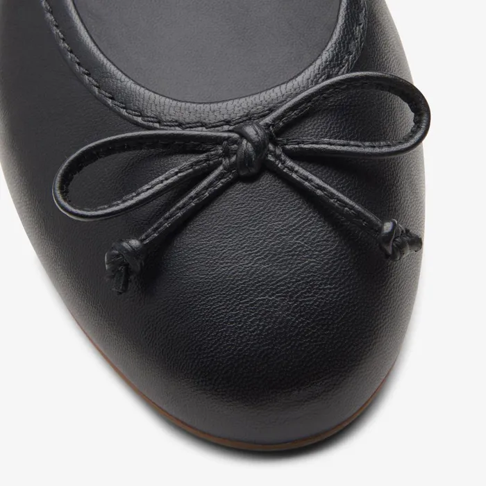 Fawna Lily Black Leather Women Clarks Flats