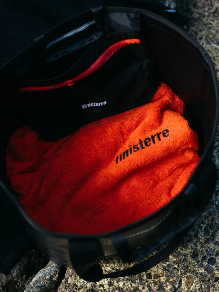 Finisterre Bags MenWomen Drift 35L Waterproof Tote Bag Black