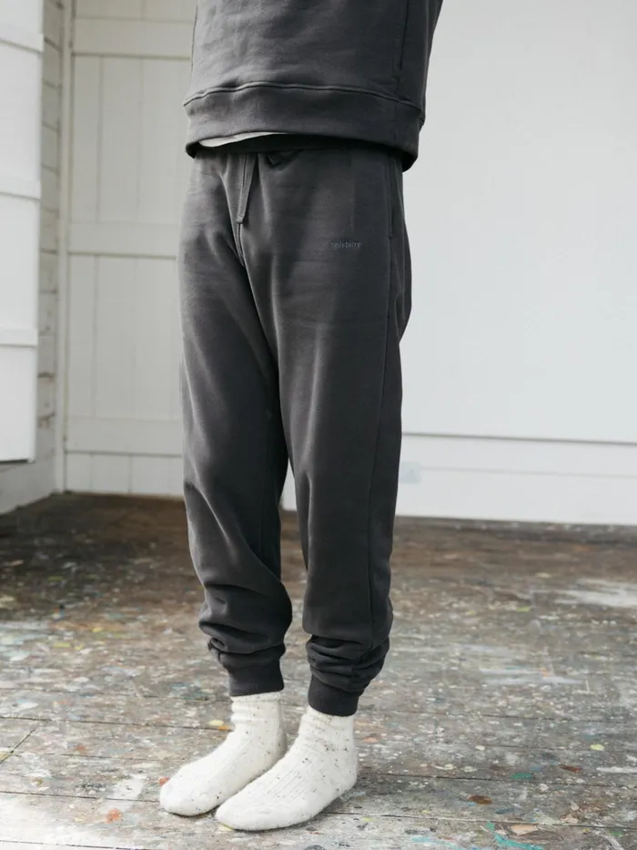 Finisterre Pants Men Zawn Jogger Raven