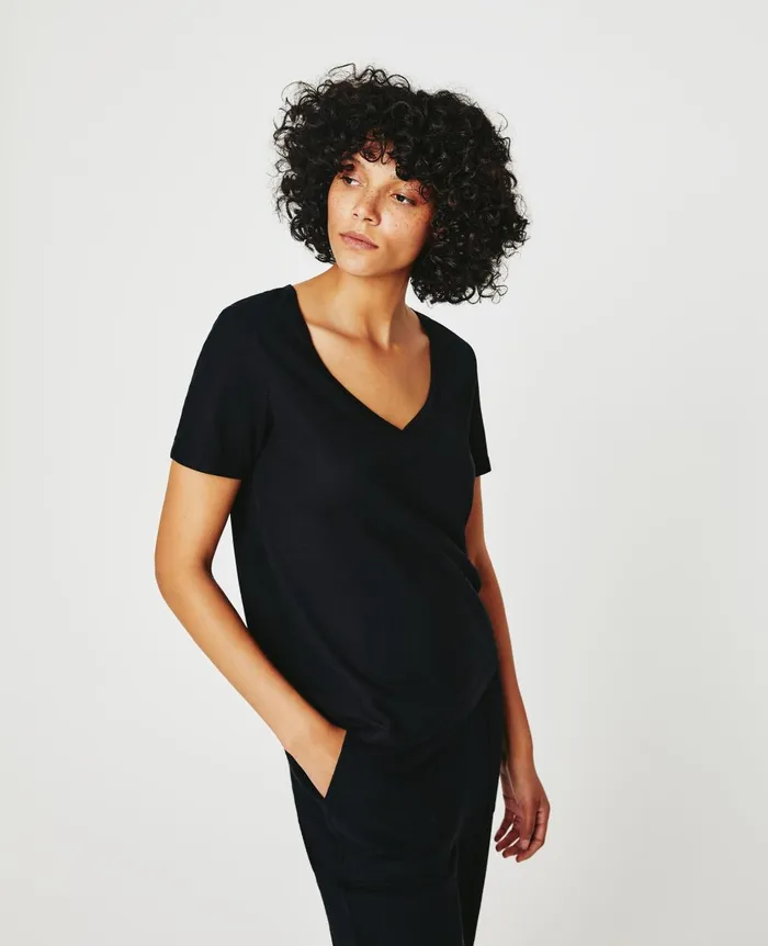 Jagger Vee True Black Women AG Jeans Tees and Tanks