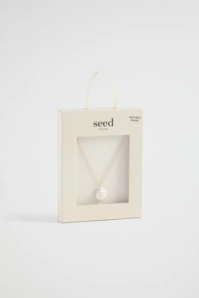 Jewellery Woman Seed Heritage Pearl Alphabet Necklace E