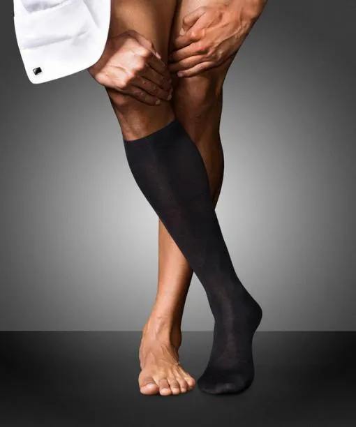 Men No 6 Finest Merino and Silk Men Kneehigh Socks Black FALKE Knee High Socks