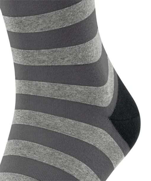 Men Sensitive Mapped Line Men Socks Black FALKE Socks