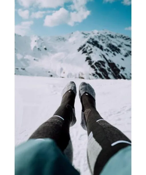 Men SK2 Intermediate Men Skiing Kneehigh Socks Tangerine FALKE Ski Socks
