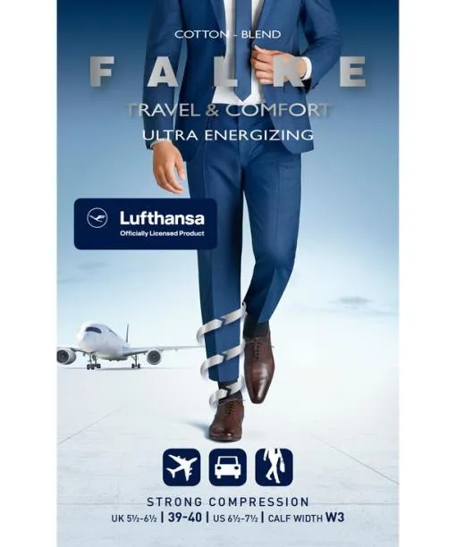 Men Ultra Energizing Men Kneehigh Socks Dark Navy FALKE Functionals