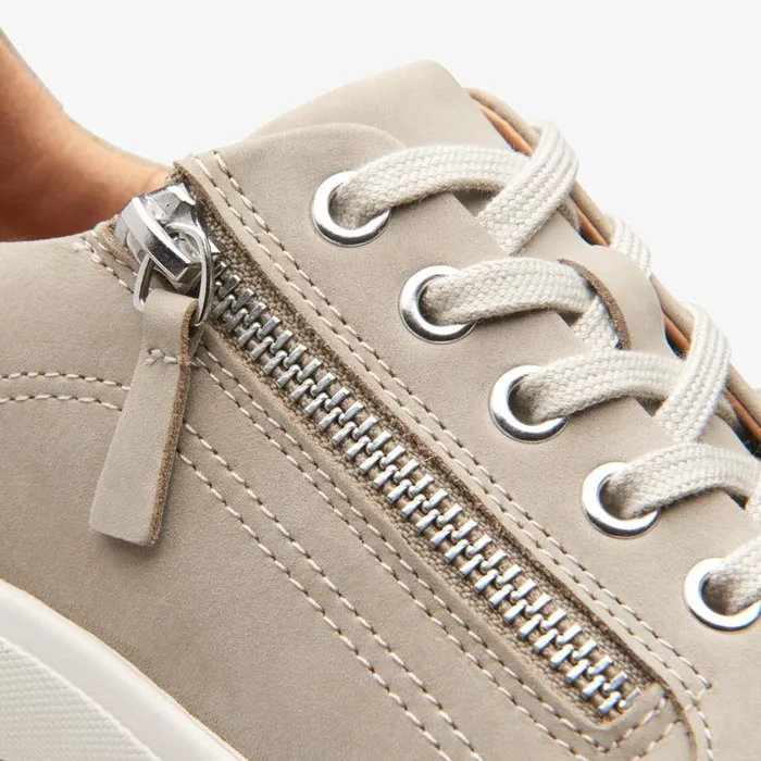 Nalle Lace Stone Nubuck Women Clarks Sneakers