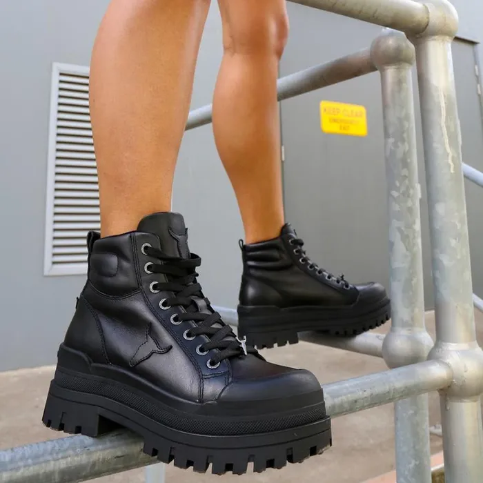 Platforms Women Windsor Smith DISASTER BLACK PLATFORM BOOTS