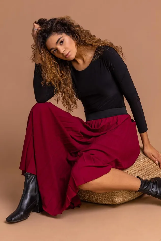 Red Pleated Maxi Skirt Women Roman Skirts