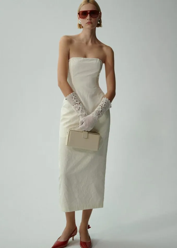 Shop Magda Butrym Accessories Crochet Gloves In Cream