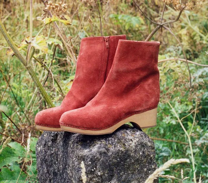 Shop WHITBY BOOT Saddle Suede DEN Footwear