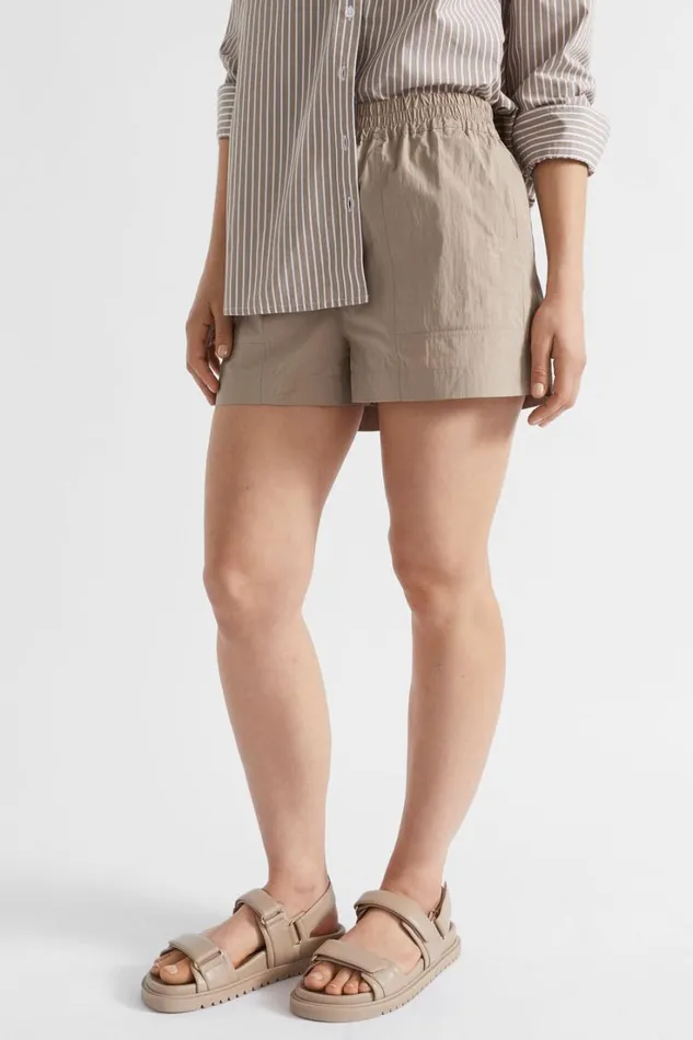 Shorts Woman Seed Heritage Parachute Cargo Short Cookie