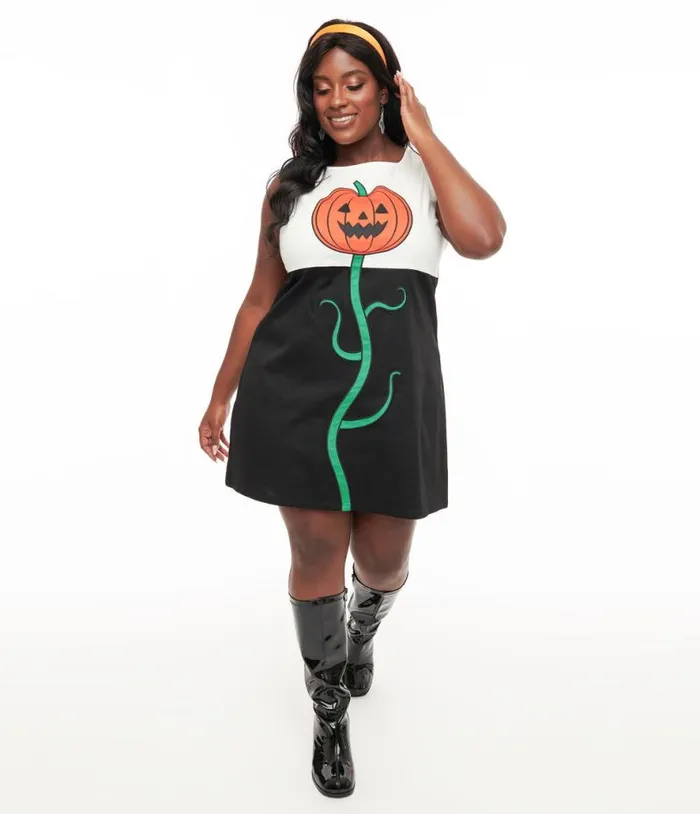 Smak Parlour Plus Size 1960s Black and White Pumpkin Head Shift Dress Halloween Unique Vintage Dresses Smak Parlour Plus Size 1960s Black and White Pumpkin Head Shift Dress Halloween Unique Vintage Dresses