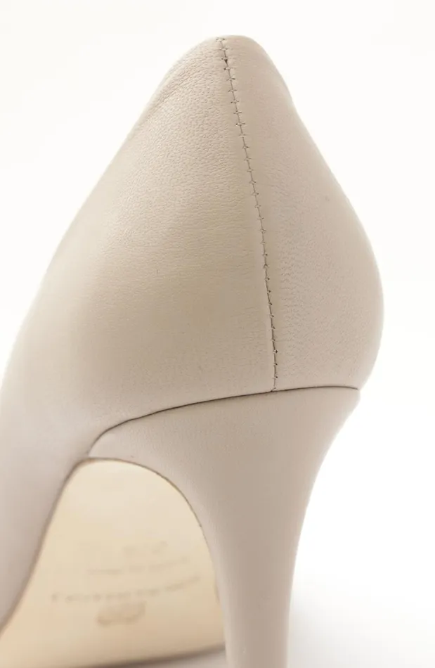 Telma Leather PointedToe PumpNatural Women Bruno Magli Pumps