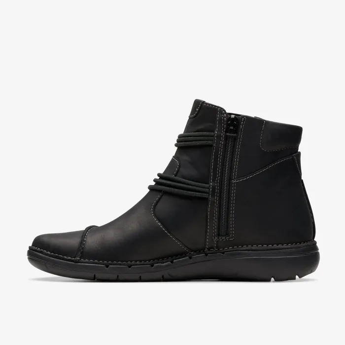 Un Loop Up Black Leather Women Clarks Boots and Booties