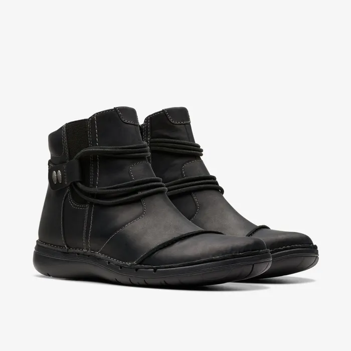Un Loop Up Black Leather Women Clarks Boots and Booties