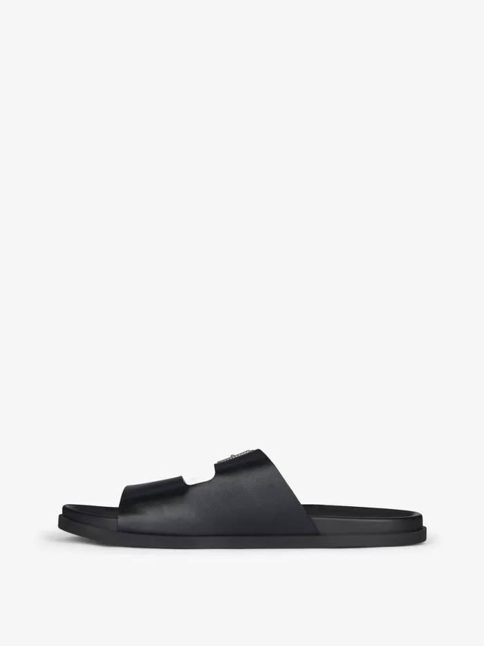 Voyou Flat Sandals In Grained Leather Black Men Givenchy Slides and Sandals
