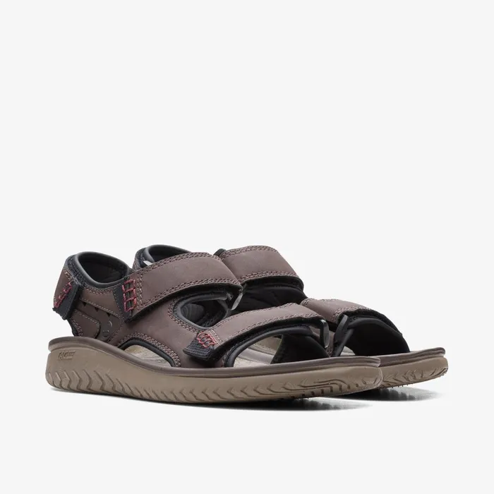 Wesley Bay Brown Men Clarks Sandals and Flip Flops