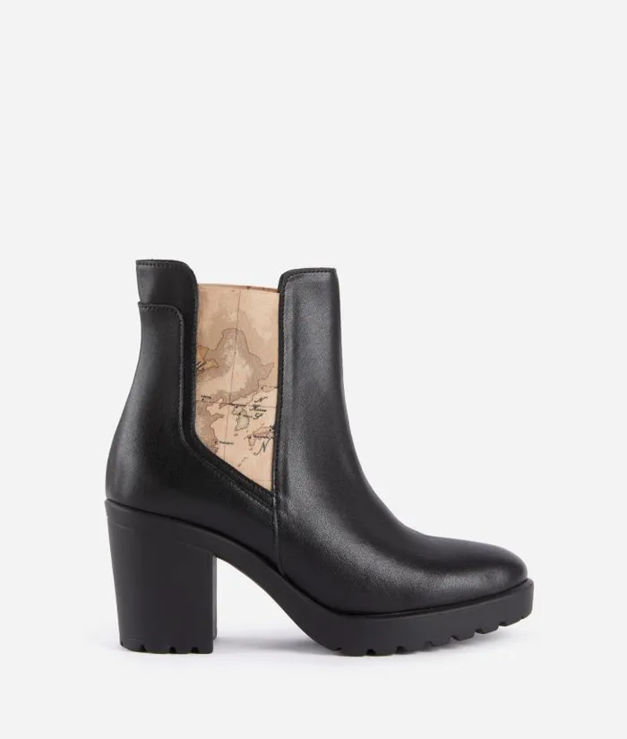 Woman Boots and Booties Alviero Martini Smooth Leather Ankle Boots With Geo Classic Panels Black Woman Boots and Booties Alviero Martini Smooth Leather Ankle Boots With Geo Classic Panels Black