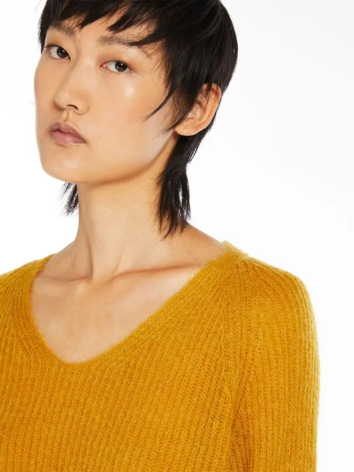 Woman Mohair Yarn Sweater Ochre Maxmara Knitwear And Sweatshirts Woman Mohair Yarn Sweater Ochre Maxmara Knitwear And Sweatshirts