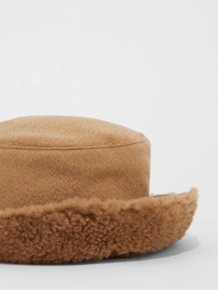 Woman Reversible Teddy Fabric And Camel Colour Hat Camel Maxmara Hats