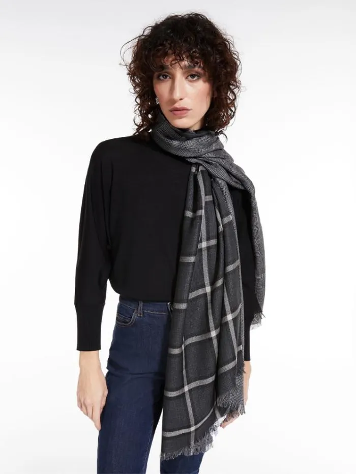 Woman Wool And Silk Stole Dark Grey Maxmara Scarves And Foulards Woman Wool And Silk Stole Dark Grey Maxmara Scarves And Foulards