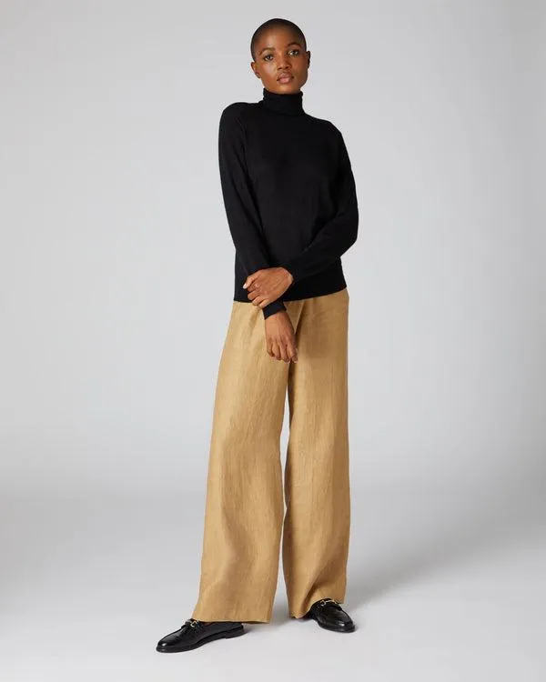 Women 007 Superfine Roll Neck Cashmere JumperIn Black Black NPeal Turtle Necks