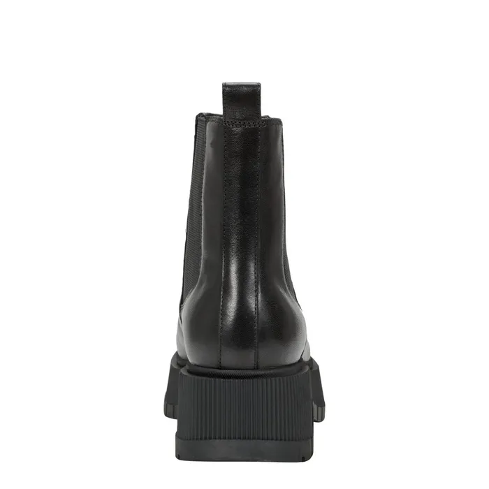 Women Bermida Lug Sole Bootie Black Leather Marc Fisher Boots and Booties