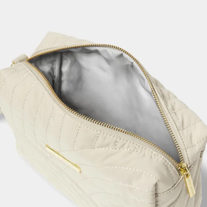 Women Makeup and Wash Bags Katie Loxton Quilted Wristlet Organiser 8211 Light Sand