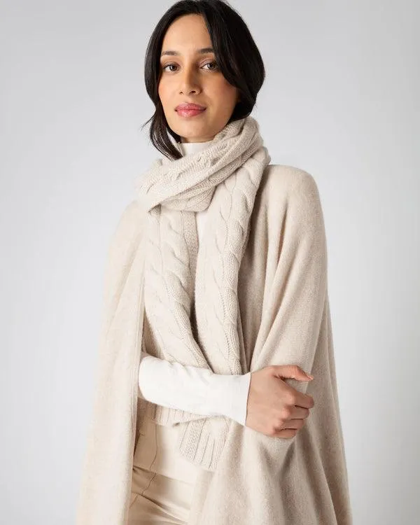WomenMen Unisex Chunky Cable Cashmere ScarfIn Heather Beige Brown Heather Beige Brown NPeal Cashmere Scarves