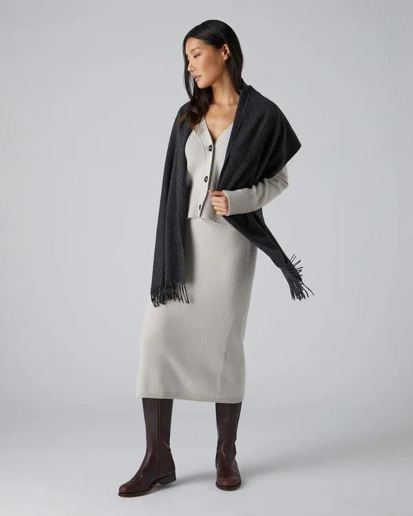 WomenMen Unisex Large Woven Cashmere ScarfIn Dark Charcoal Grey Dark Charcoal Grey NPeal Cashmere Scarves