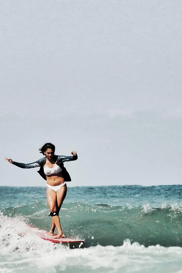 Women Surf Free People Wavehuggers 2 Hour Private Surf Lesson Surf Lesson